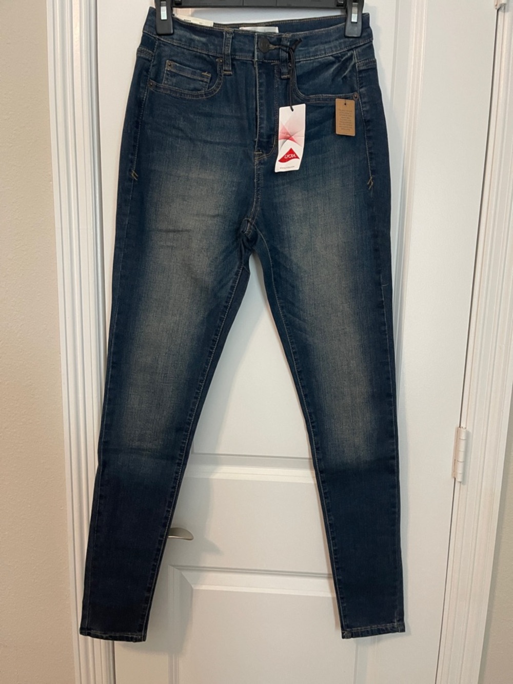 Mudd Juniors Skinny Jeans Jeggings in Dark Blue Wash